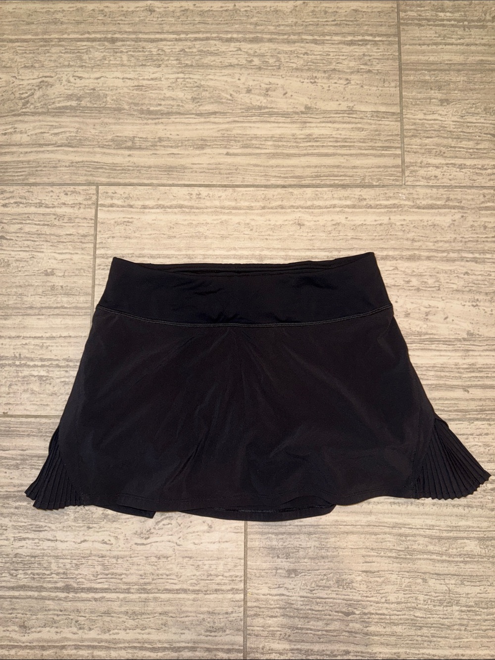 lululemon athletica Black Athletic Mini Skirt with Pleated Side Panels - Picture 1 of 5